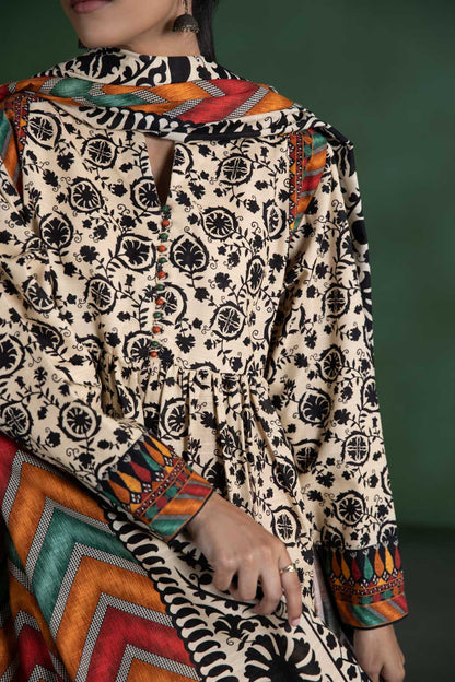 Original Sapphire Unstitched 3PC Lawn Suit – Premium Summer Collection 2025