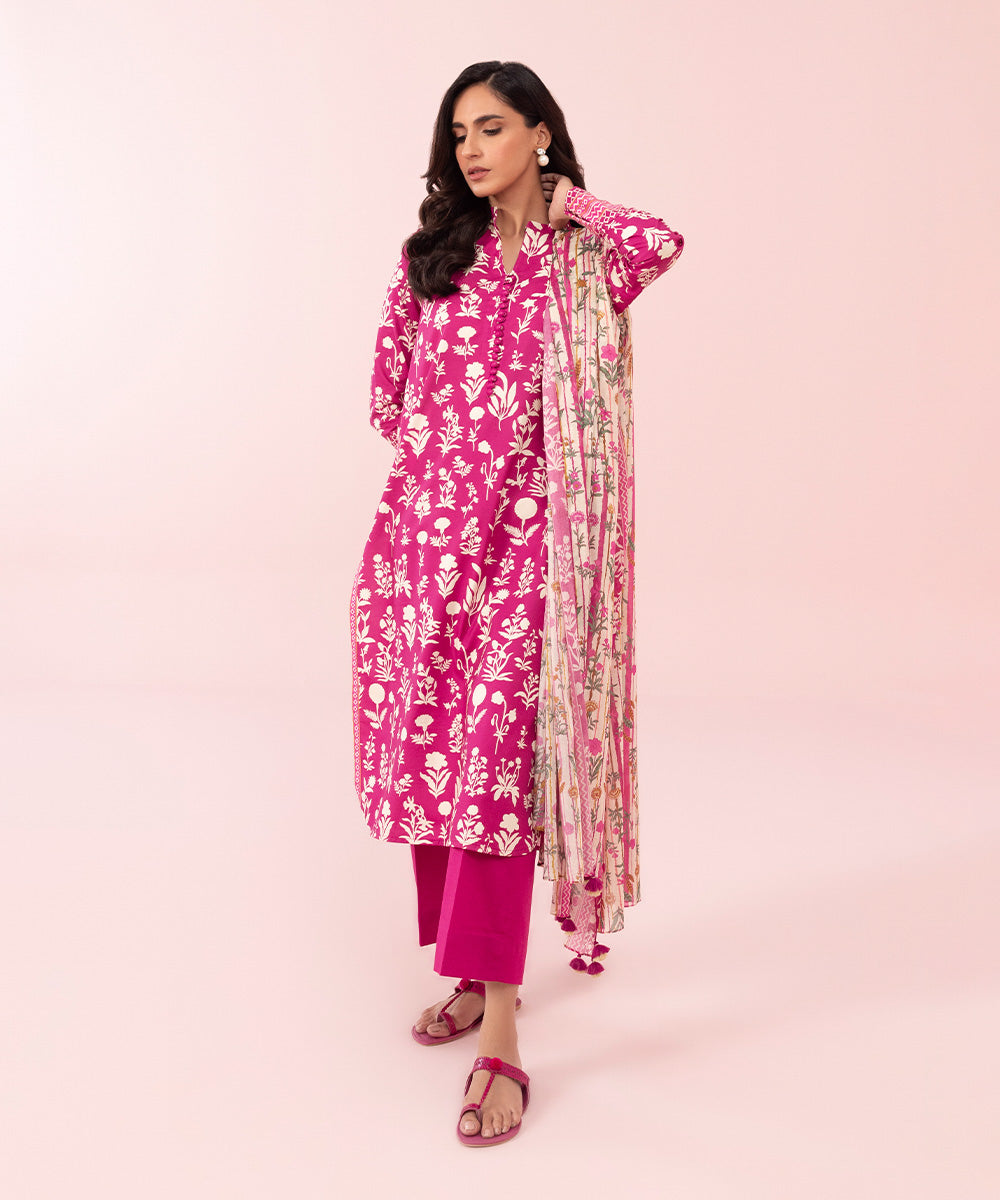 Original Sapphire Unstitched 3PC Lawn Suit – Premium Summer Collection 2025