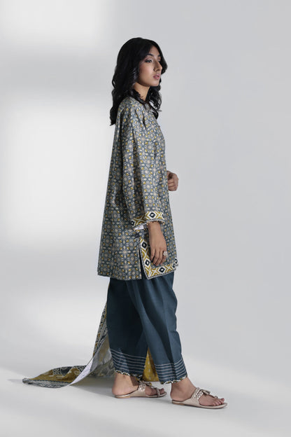 Original Sapphire Unstitched 3PC Lawn Suit – Premium Summer Collection 2025