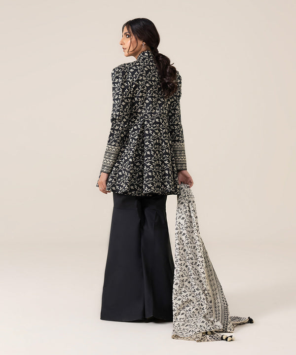 Original Sapphire Unstitched 3PC Lawn Suit – Premium Summer Collection 2025