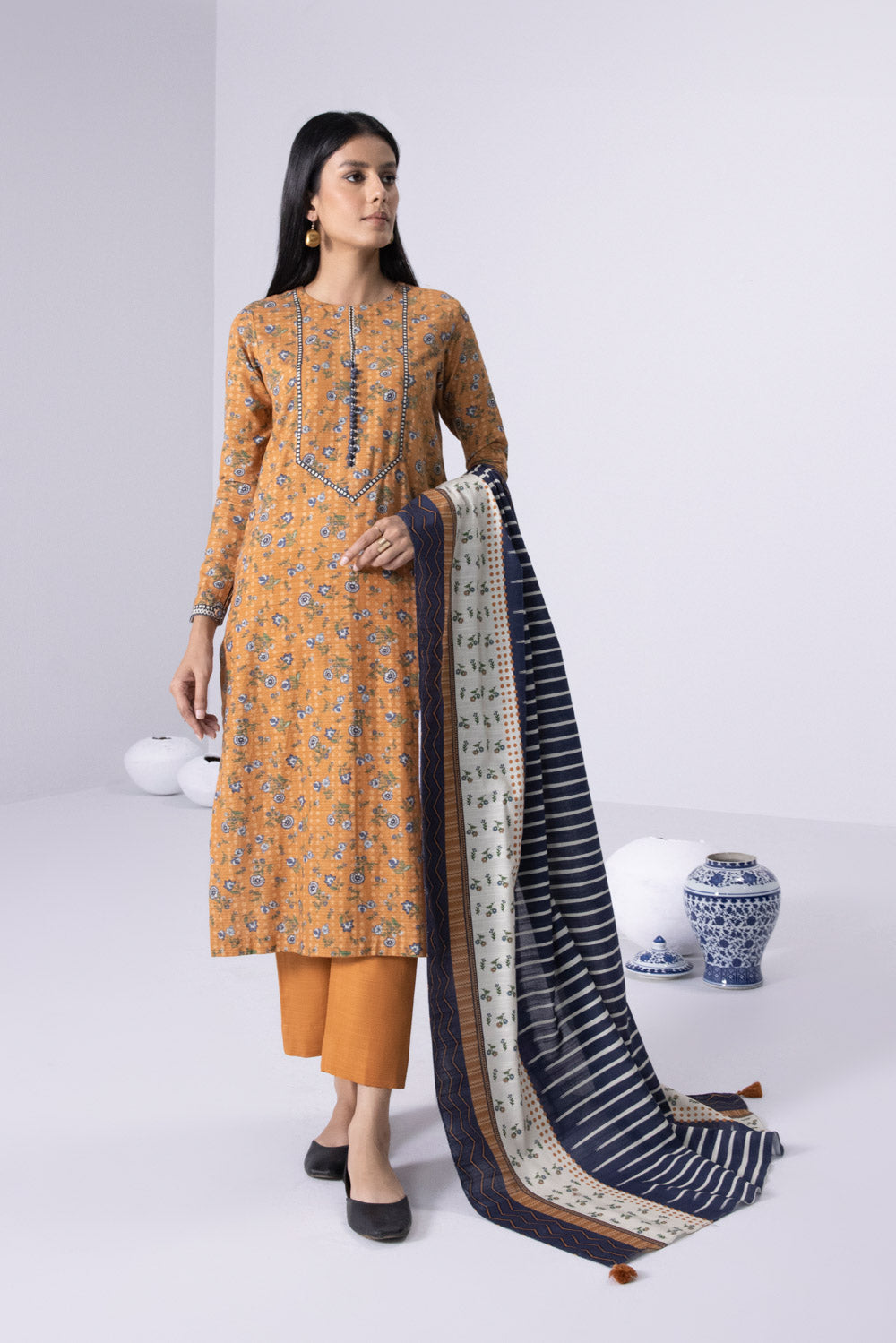 Original Sapphire Unstitched 3PC Lawn Suit – Premium Summer Collection 2025