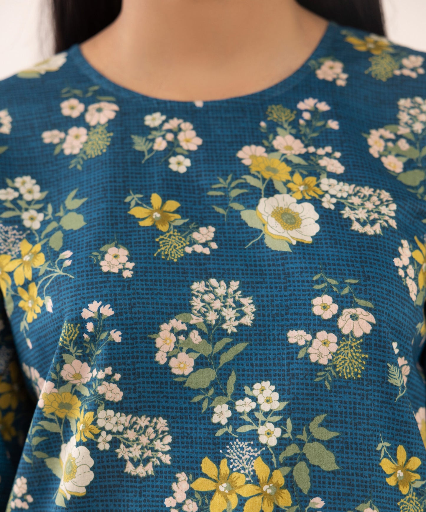 Sapphire 3-PC Printed lilen Suit for Winter – A Perfect Blend of Style & Comfort