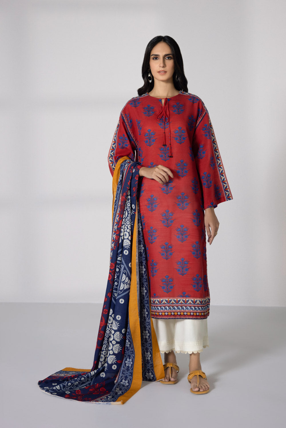 Original Sapphire Unstitched 3PC Lawn Suit – Premium Summer Collection 2025